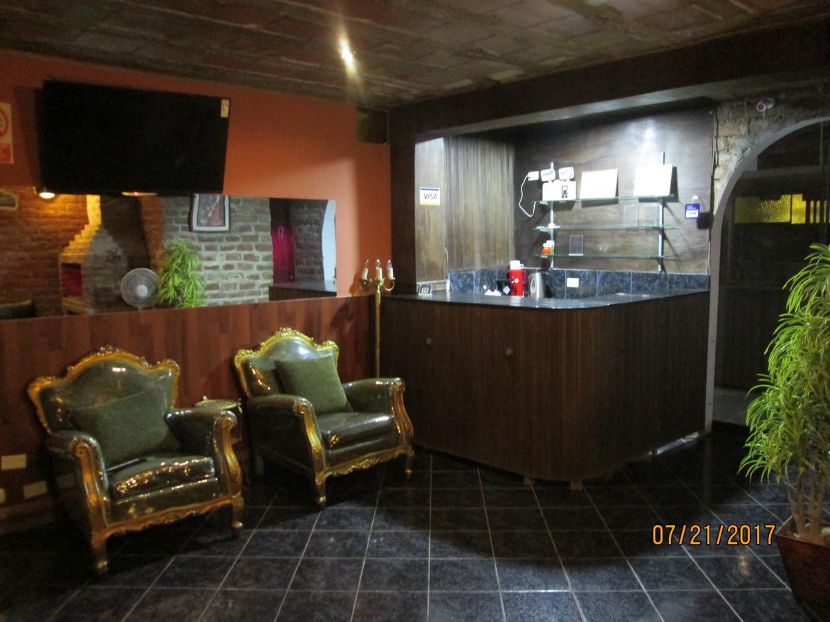 Hostal Caprichos 후아초 외부 사진
