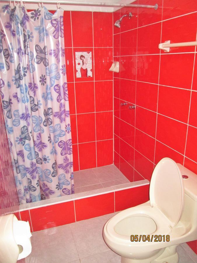 Hostal Caprichos 후아초 외부 사진